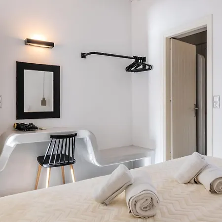 Yalos Mykonos 3 Bedroom Luxury In Mykonos Town With Sea & Sunset View בית נופש