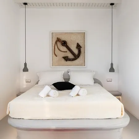 Yalos Mykonos 3 Bedroom Luxury In Mykonos Town With Sea & Sunset View בית נופש