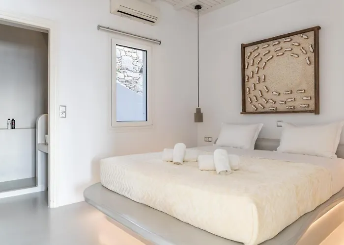 Yalos Mykonos 3 Bedroom Luxury In Mykonos Town With Sea & Sunset View Вилла Tagoo (Mykonos)